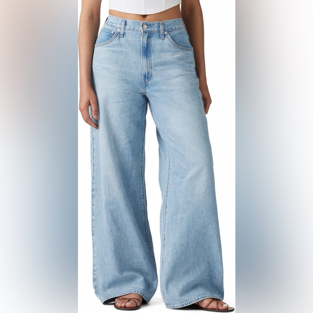 Levi's High Waist Cinch Baggy Wide Leg Jeans - Light Wash